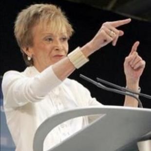 A vicepresidenta do goberno español reiterou que o AVE será unha realidade en 2012